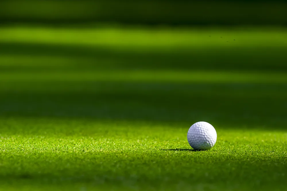 Legal Responsibilities When Golf Balls Damage Condo Associations